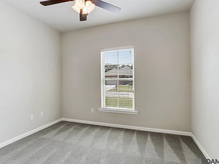 18322 Sunset Park Dr — Photo 11
