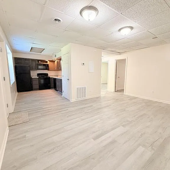104 Brown Ct #8 — Photo 7