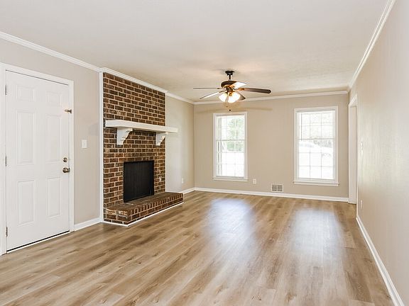 5th image of 4916 Pebblebrook Dr
