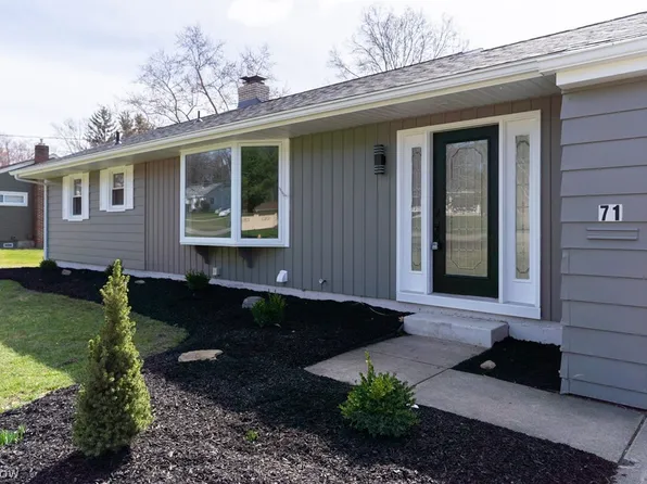 71 Hilltop Blvd, Canfield, OH 44406
