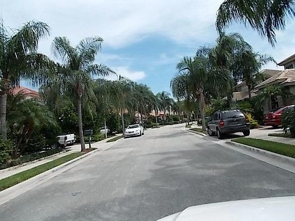 3rd image of 1580 Lacosta Dr W