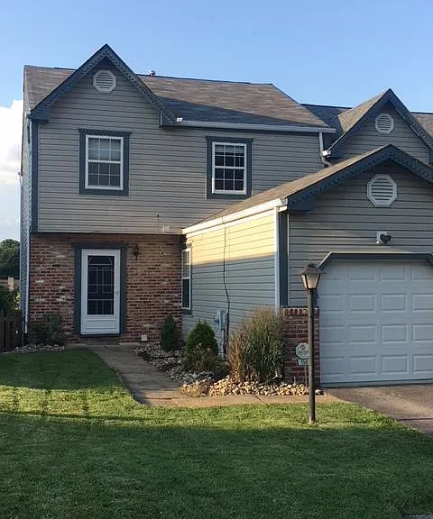 Welcome to Villa Drive! 1 car garage parking Plus double wide driveway to park additional cars. Fenced in backyard and large scenic back deck.