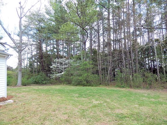 4th image of 533 Wilmot Trl