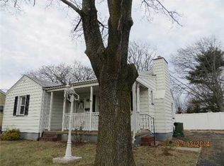27 Pacific St, Edison, NJ 08817