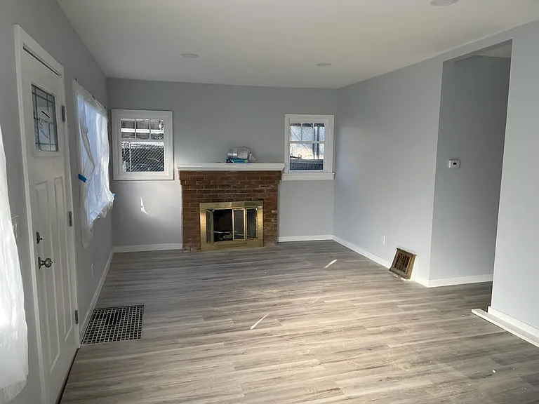 13444 Greenwood Ave N — Photo 11