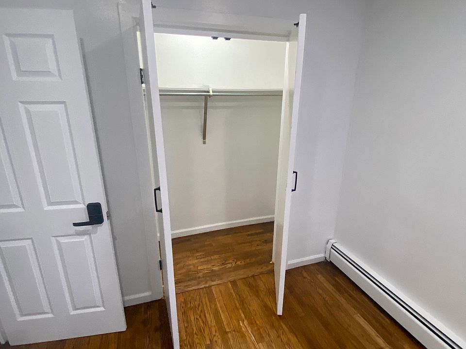 1st image of 3567 Laconia Ave