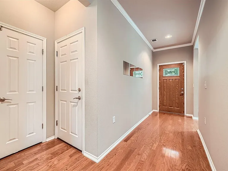 120 Muir Ct — Photo 5