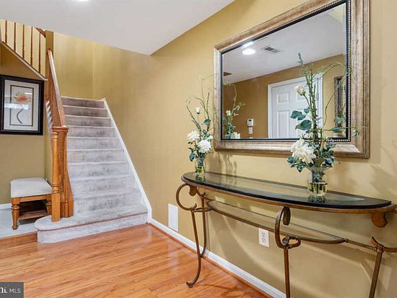 4th image of 1440 Thornbury Ct