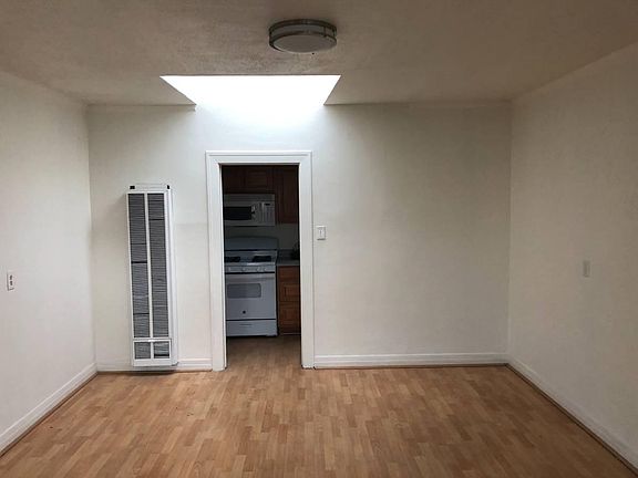 2nd image of 3543 Perlita Ave