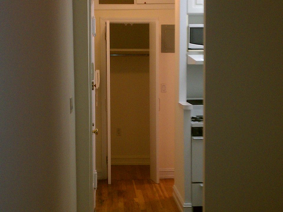 1st image of 250 E 40th St Frnt 1
