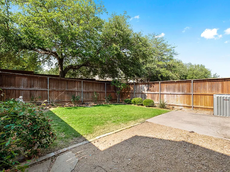 1160 Landon Ln — Photo 16