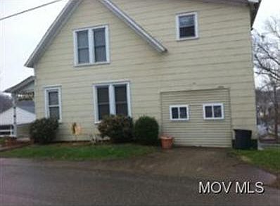 3rd image of 903 5th St