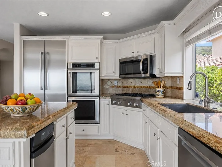 7562 Wiscasset Dr — Photo 10
