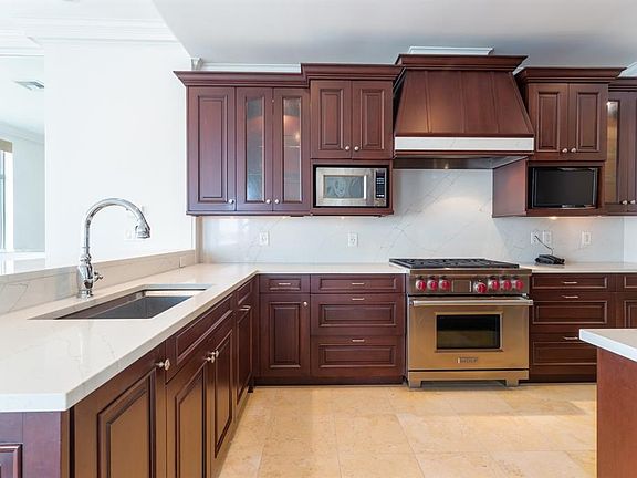 5th image of 2555 N Pearl St #1304H