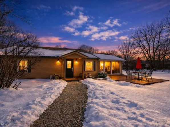 3085 Daisy Ave, Akron, OH 44319