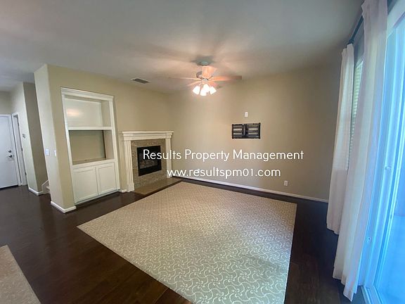 3rd image of 1801 Dante Cir