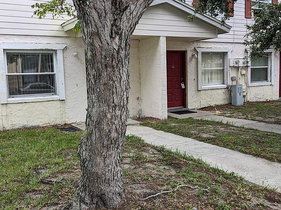 2nd image of 116 Lori Anne Ln