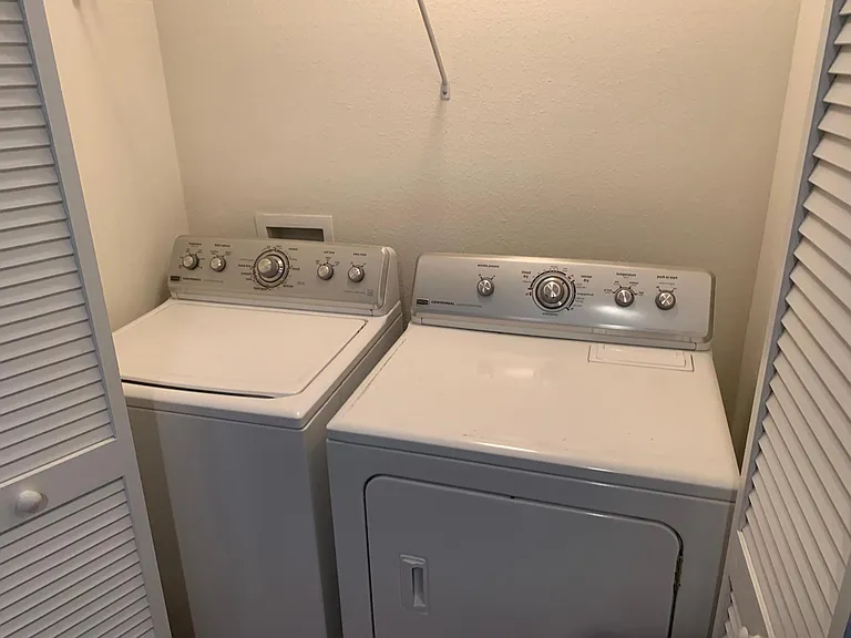 187 Crete Ct — Photo 12