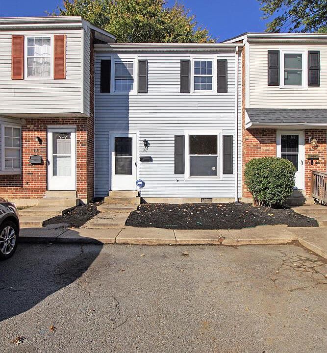 1st image of 90 Village Dr