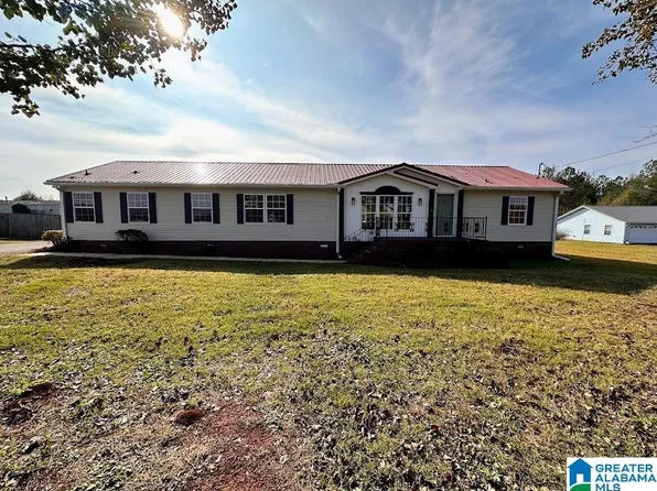 743 Springhill Rd, Talladega, AL 35160