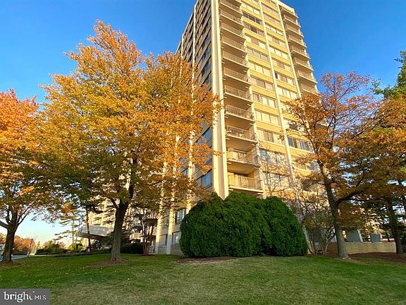 4th image of 301 N Beauregard St APT 713