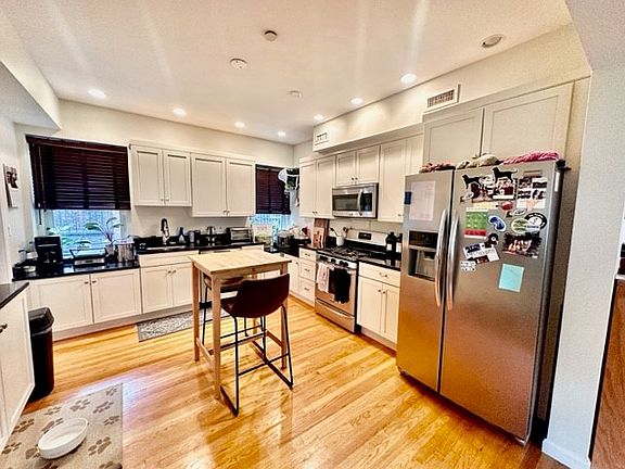4th image of 1 Fairfield Pl APT 2