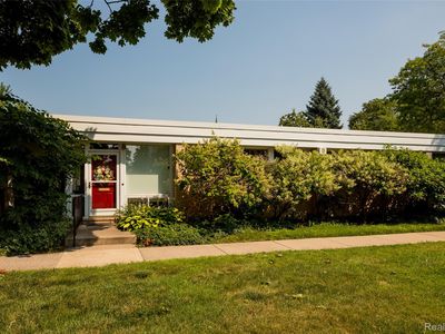 1525 Chateaufort Pl, Detroit, MI, 48207