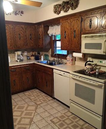 5th image of 4831 Washington St NE