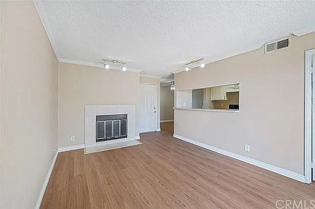 1 bed, 728 sqft, $2,150 — Photo 1