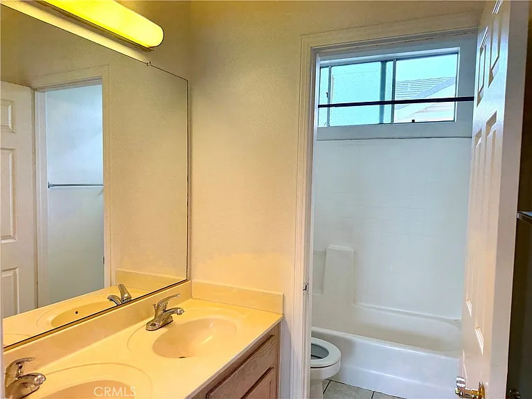 312 Genoa St #C — Photo 16
