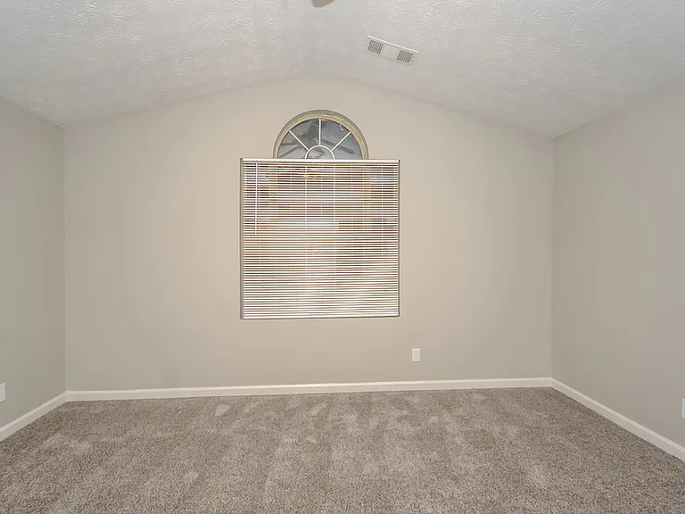 758 Kilkenny Cir — Photo 13