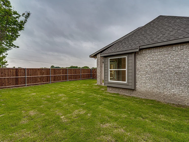 8247 Heritage Glen Dr #1 — Photo 31