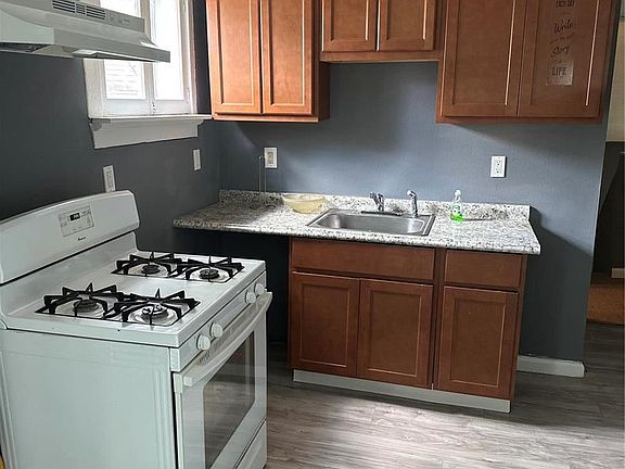 2nd image of 5466 Janet Ave
