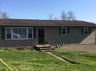 27 W South St, Jeromesville, OH
