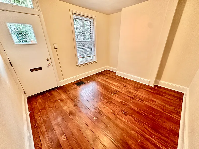 7 Penn Ct — Photo 4