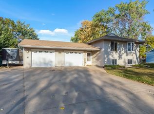 10365 Crocus St NW, Coon Rapids, MN 55433