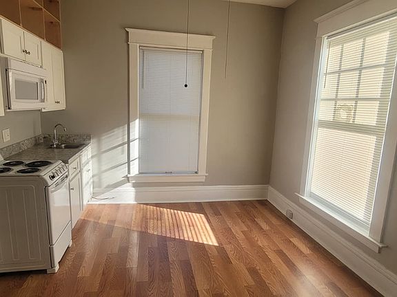 3rd image of 720 E High St #5