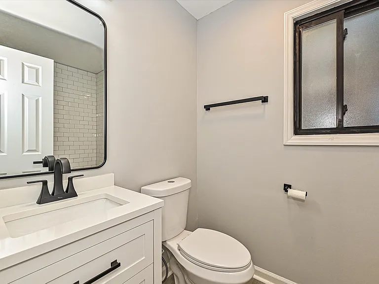 633 Pennwood Ln — Photo 18
