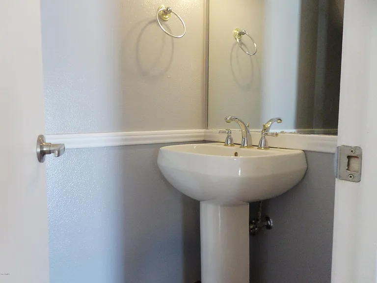 10427 N 10th St #3 — Photo 14