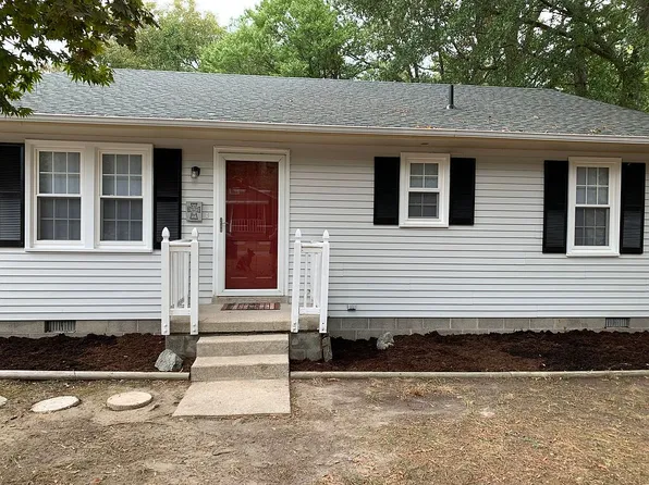 319 Macmurdo St, Ashland, VA 23005