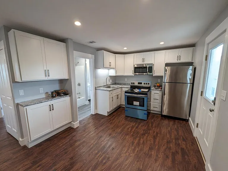 150 Orange St #3 — Photo 2
