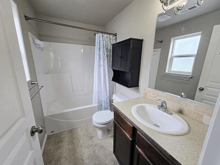 4946 Holly St — Photo 14
