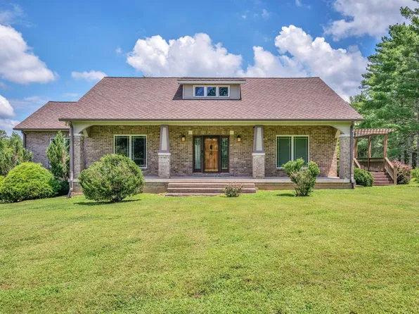 1249 White Rd, Bon Aqua, TN 37025