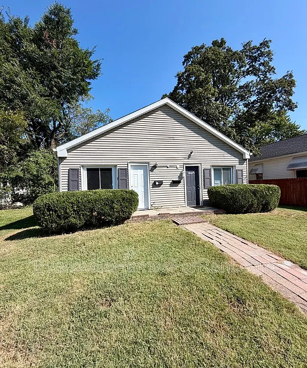 1232-1234 E Sycamore St #1232