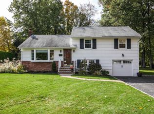 10 Weaver Pl, East Hanover, NJ 07936
