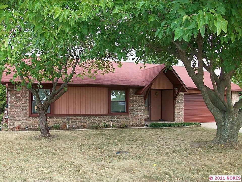 1st image of 624 Westwood Dr