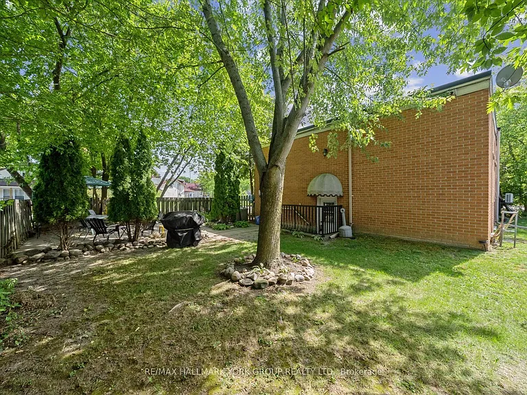 948 Lake Dr E #101 — Photo 7