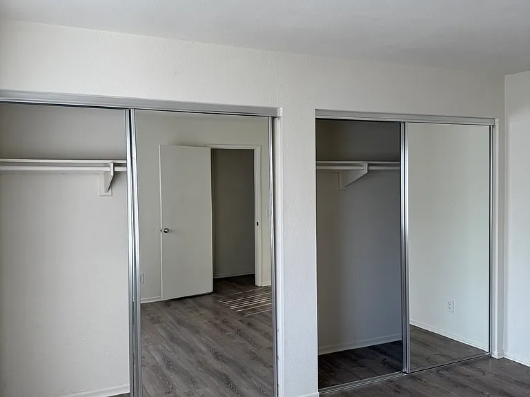 1633 W Ball Rd — Photo 13