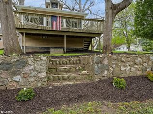 44 Oakwood St, Williams Bay, WI 53191