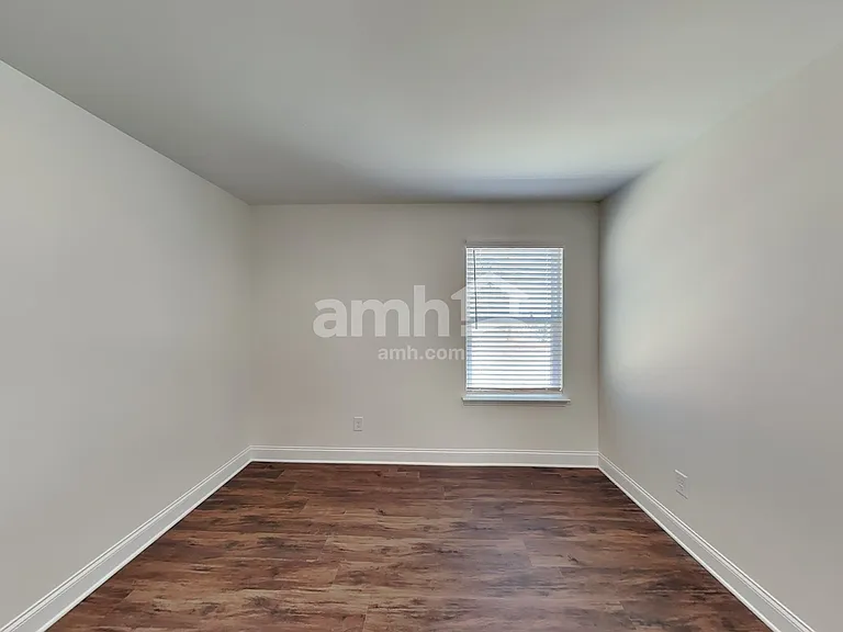 5252 Blue Mountain Dr — Photo 9